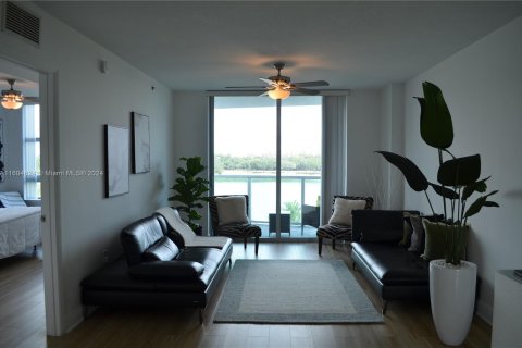 Condo in Sunrise, Florida, 3 bedrooms  № 1224376 - photo 8