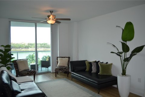 Condominio en venta en Sunrise, Florida, 3 dormitorios, 118.08 m2 № 1224376 - foto 9