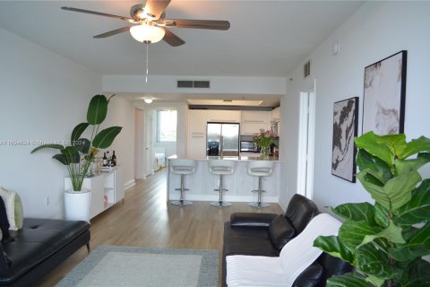 Condominio en venta en Sunrise, Florida, 3 dormitorios, 118.08 m2 № 1224376 - foto 1