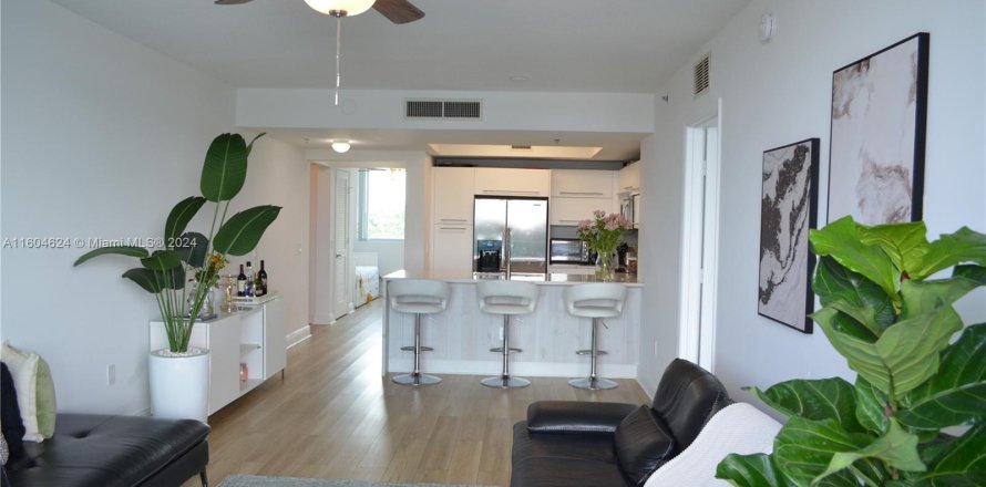 Condo in Sunrise, Florida, 3 bedrooms  № 1224376