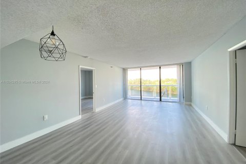 Condominio en venta en Aventura, Florida, 2 dormitorios, 95.97 m2 № 1016911 - foto 8