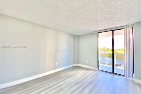 Condominio en venta en Aventura, Florida, 2 dormitorios, 95.97 m2 № 1016911 - foto 22