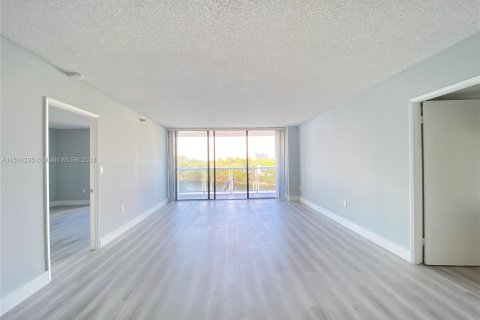 Condominio en venta en Aventura, Florida, 2 dormitorios, 95.97 m2 № 1016911 - foto 11