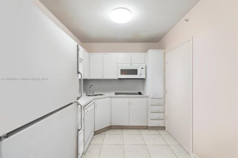 Condominio en venta en Miami Beach, Florida, 1 dormitorio, 86.4 m2 № 1384212 - foto 5