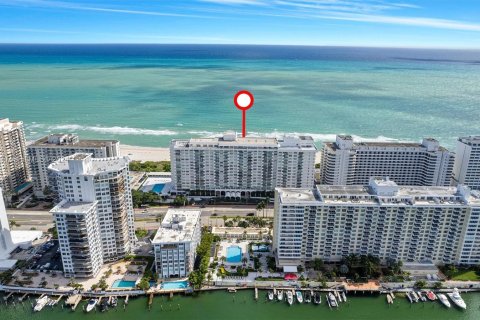 Condominio en venta en Miami Beach, Florida, 1 dormitorio, 86.4 m2 № 1384212 - foto 15