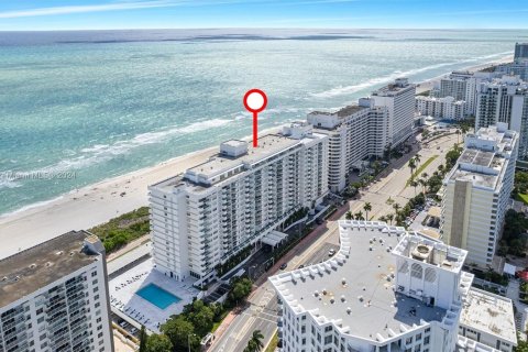 Condominio en venta en Miami Beach, Florida, 1 dormitorio, 86.4 m2 № 1384212 - foto 21