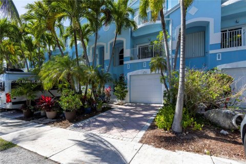 Townhouse in Hollywood, Florida 3 bedrooms, 185.8 sq.m. № 1159224 - photo 26