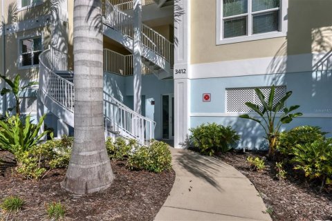 Condominio en venta en Bradenton, Florida, 3 dormitorios, 172.24 m2 № 1390118 - foto 2