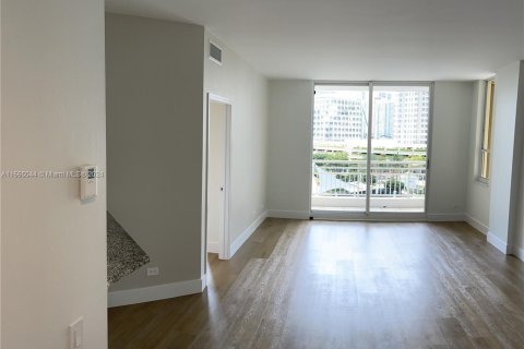 Condominio en venta en Miami, Florida, 1 dormitorio, 72.46 m2 № 1390093 - foto 10