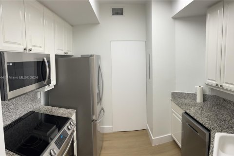 Condominio en venta en Miami, Florida, 1 dormitorio, 72.46 m2 № 1390093 - foto 4