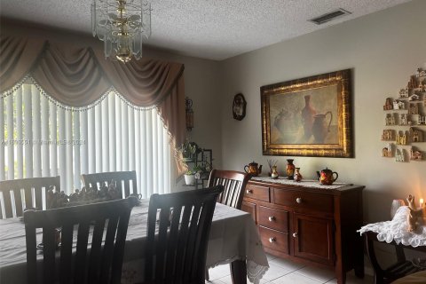 Casa en venta en Miami, Florida, 3 dormitorios, 143.91 m2 № 1436994 - foto 8