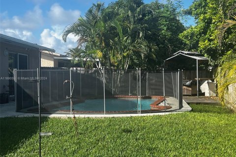 Casa en venta en Miami, Florida, 3 dormitorios, 143.91 m2 № 1436994 - foto 23