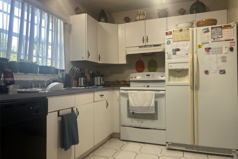 Casa en venta en Miami, Florida, 3 dormitorios, 143.91 m2 № 1436994 - foto 17