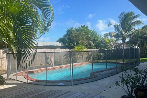 Casa en venta en Miami, Florida, 3 dormitorios, 143.91 m2 № 1436994 - foto 19