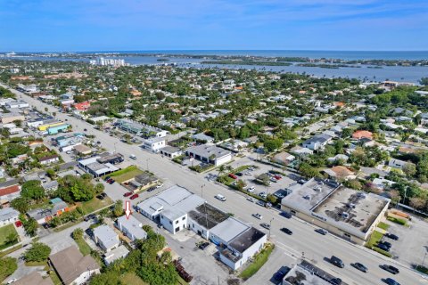 Villa ou maison à vendre à West Palm Beach, Floride: 1 chambre, 108.7 m2 № 940972 - photo 3