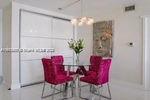 Condominio en venta en Miami Beach, Florida, 2 dormitorios, 126.53 m2 № 1396282 - foto 9