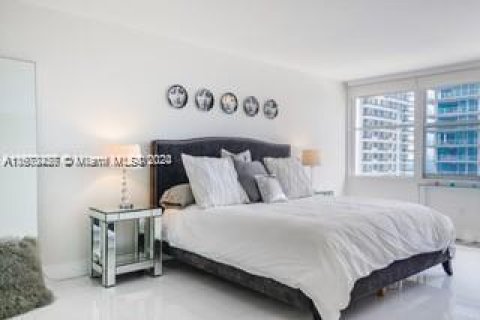 Condominio en venta en Miami Beach, Florida, 2 dormitorios, 126.53 m2 № 1396282 - foto 15