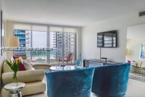 Copropriété à vendre à Miami Beach, Floride: 2 chambres, 126.53 m2 № 1396282 - photo 13