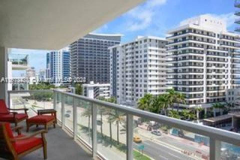 Copropriété à vendre à Miami Beach, Floride: 2 chambres, 126.53 m2 № 1396282 - photo 1