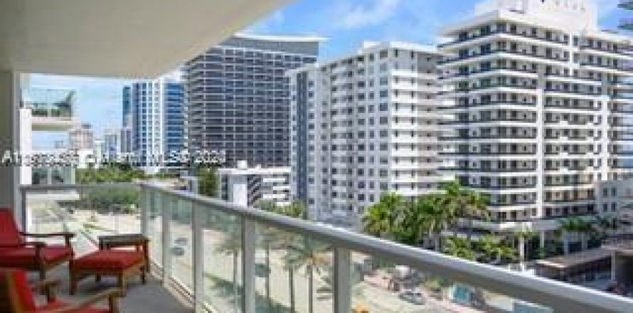 Condo in Miami Beach, Florida, 2 bedrooms  № 1396282