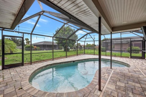 Casa en venta en Cape Coral, Florida, 3 dormitorios, 167.5 m2 № 1317924 - foto 25