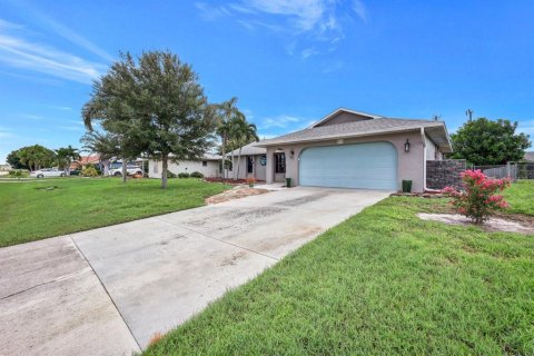 Villa ou maison à vendre à Cape Coral, Floride: 3 chambres, 167.5 m2 № 1317924 - photo 29