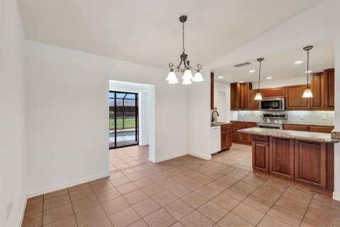 Villa ou maison à vendre à Cape Coral, Floride: 3 chambres, 167.5 m2 № 1317924 - photo 10