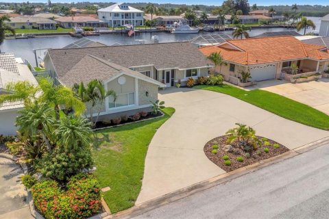 Villa ou maison à vendre à New Port Richey, Floride: 3 chambres, 177.63 m2 № 1317326 - photo 1