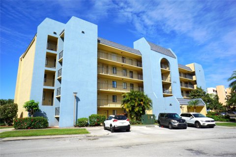 Condo in West Palm Beach, Florida, 2 bedrooms  № 970363 - photo 25