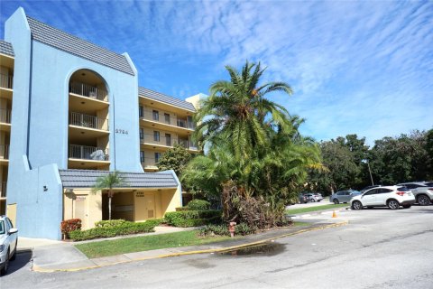 Condo in West Palm Beach, Florida, 2 bedrooms  № 970363 - photo 23