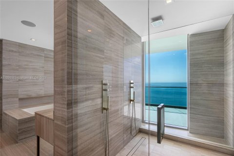 Copropriété à louer à Sunny Isles Beach, Floride: 4 chambres, 376.25 m2 № 1351 - photo 17