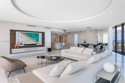 Copropriété à louer à Sunny Isles Beach, Floride: 4 chambres, 376.25 m2 № 1351 - photo 3