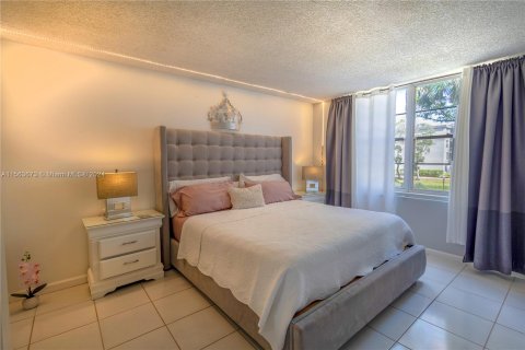 Condominio en venta en Lauderdale Lakes, Florida, 2 dormitorios, 89.19 m2 № 1098540 - foto 15