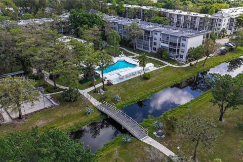 Condominio en venta en Lauderdale Lakes, Florida, 2 dormitorios, 89.19 m2 № 1098540 - foto 18