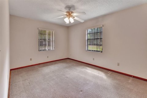 House in DeLand, Florida 3 bedrooms, 171.87 sq.m. № 1143817 - photo 29