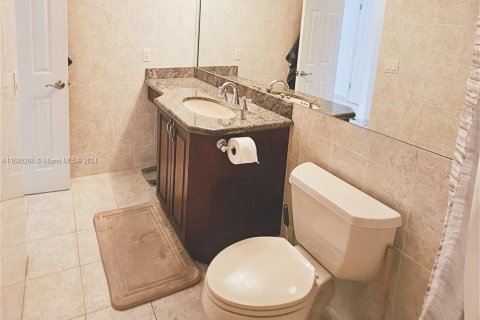 Condo in Aventura, Florida, 1 bedroom  № 1368843 - photo 22