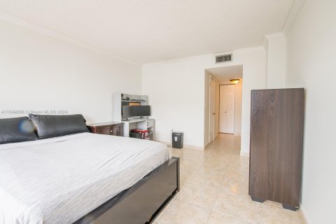 Copropriété à vendre à Aventura, Floride: 1 chambre, 99.03 m2 № 1368843 - photo 17