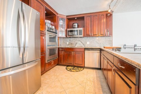 Condo in Aventura, Florida, 1 bedroom  № 1368843 - photo 13