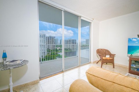 Copropriété à vendre à Aventura, Floride: 1 chambre, 99.03 m2 № 1368843 - photo 1