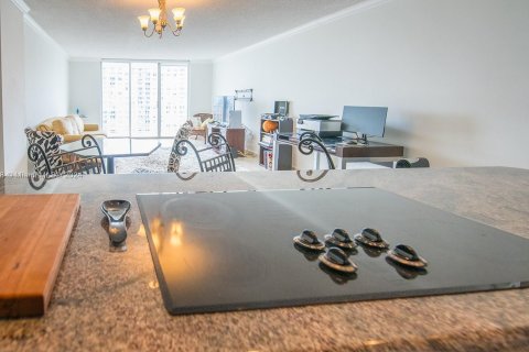 Copropriété à vendre à Aventura, Floride: 1 chambre, 99.03 m2 № 1368843 - photo 14