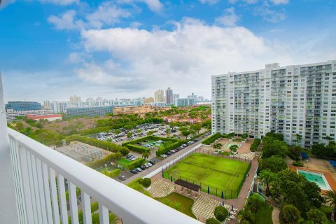 Condo in Aventura, Florida, 1 bedroom  № 1368843 - photo 8