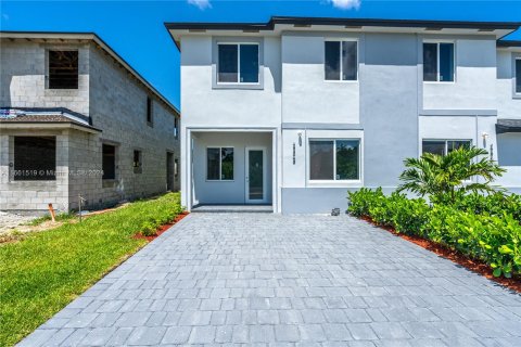 Adosado en venta en Homestead, Florida, 5 dormitorios № 1368793 - foto 8