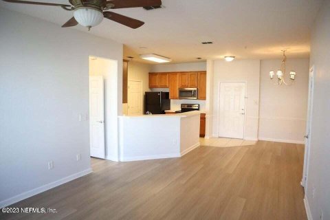 Condominio en alquiler en Jacksonville, Florida, 2 dormitorios, 104.61 m2 № 853512 - foto 3