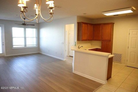 Copropriété à louer à Jacksonville, Floride: 2 chambres, 104.61 m2 № 853512 - photo 2