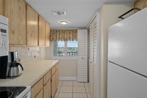 Condominio en venta en Port Richey, Florida, 2 dormitorios, 95.22 m2 № 987842 - foto 10