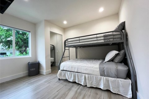 Casa en venta en Biscayne Park, Florida, 4 dormitorios, 263.66 m2 № 1141026 - foto 17
