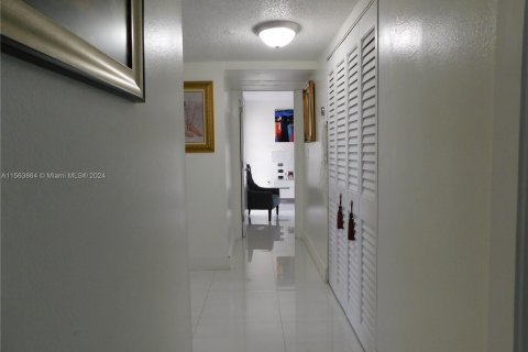 Copropriété à vendre à Hialeah, Floride: 3 chambres, 112.6 m2 № 1140975 - photo 13