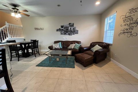 Townhouse in Orlando, Florida 3 bedrooms, 136.75 sq.m. № 1363997 - photo 10