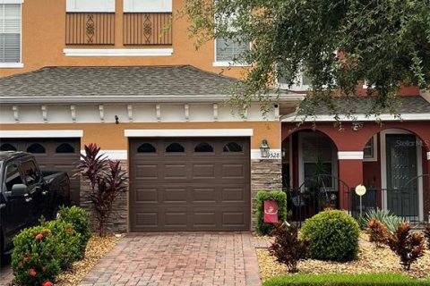 Townhouse in Orlando, Florida 3 bedrooms, 136.75 sq.m. № 1363997 - photo 1