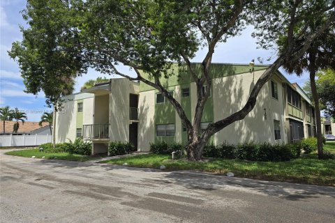 Condo in Coral Springs, Florida, 2 bedrooms  № 1386287 - photo 13